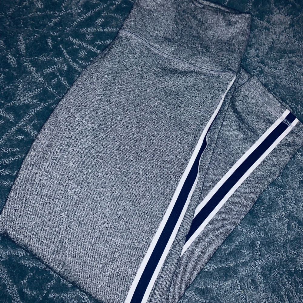 Aerie Heather Grey Leggings